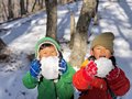 「雪玉どっちが大きい?」